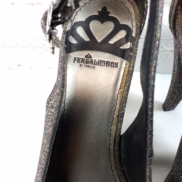 Fergalicious by Fergie black and silver glitter open toe heels 6 M - Picture 3 of 8